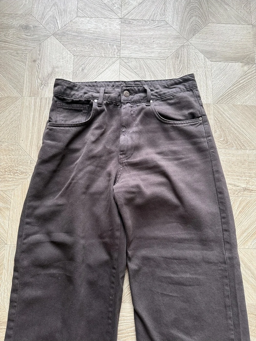 Men's Straight Jeans in Dark Brown - Classic Everyday Fit